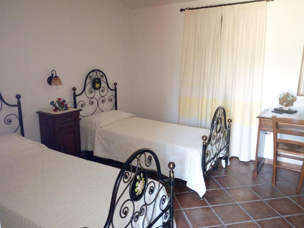 Turismo Rurale L'Agliuledda Villa ซานต์ อันโตนิโอ ดิ กาลลูรา ภายนอก รูปภาพ