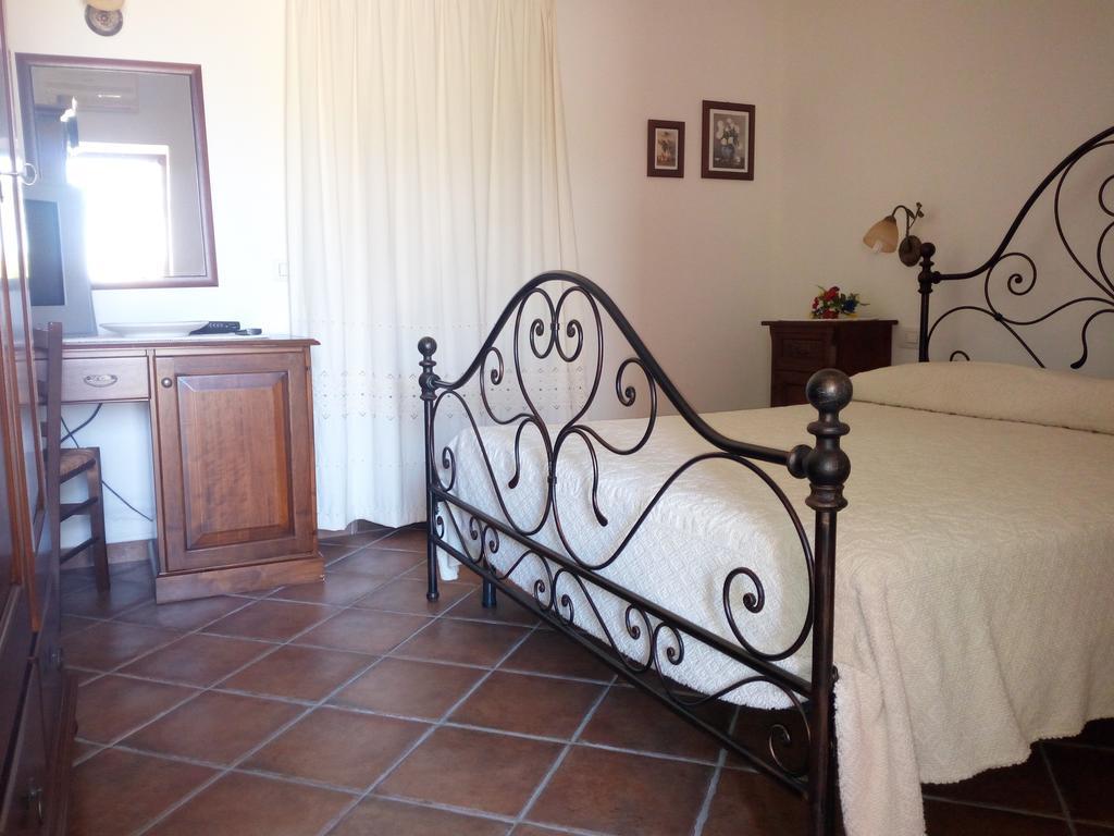 Turismo Rurale L'Agliuledda Villa ซานต์ อันโตนิโอ ดิ กาลลูรา ภายนอก รูปภาพ